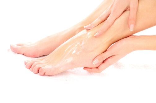 Gel application from varicose veins to the legs